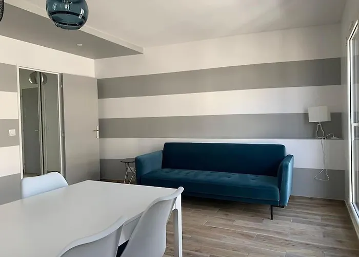 Buttes Chaumont - Free Parking